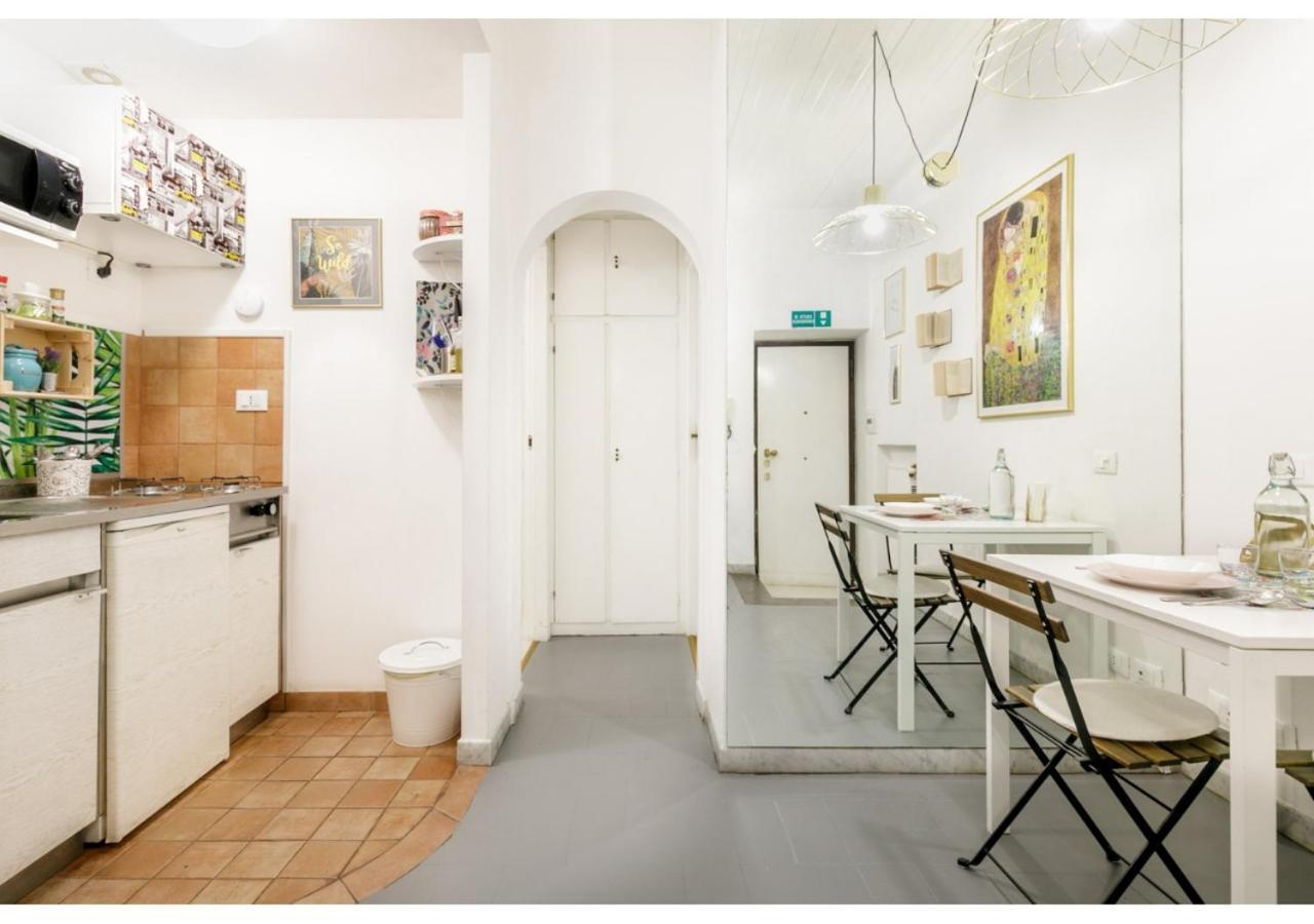 Pied-A-Terre Domusuite Rhome Colosseo Rome Luaran gambar