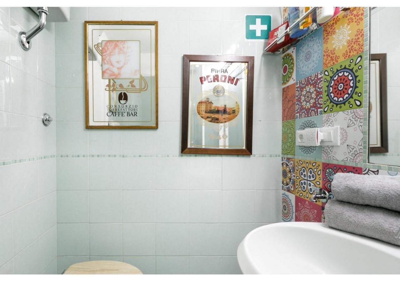 Pied-A-Terre Domusuite Rhome Colosseo Rome Luaran gambar