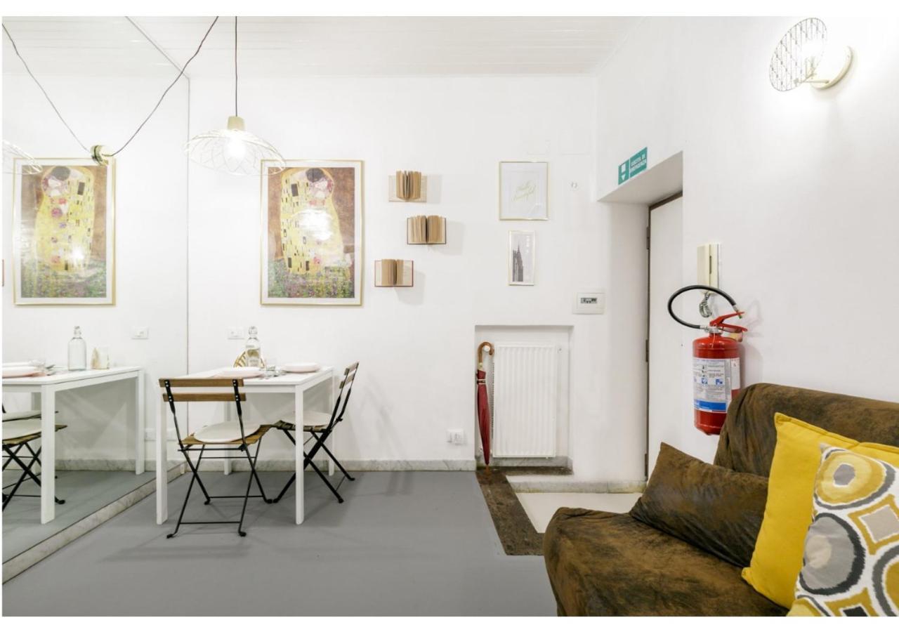 Pied-A-Terre Domusuite Rhome Colosseo Rome Luaran gambar